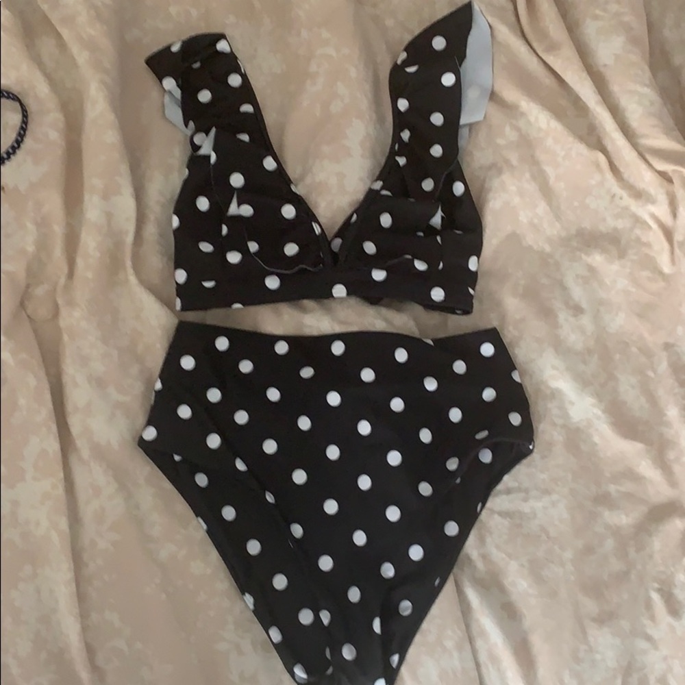 Ruffle bikini